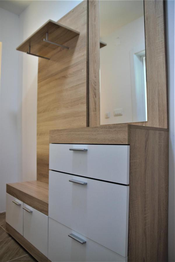 Central Modern Apt With Garden ストルガ エクステリア 写真